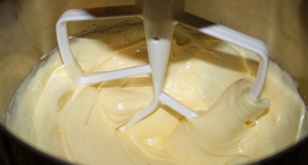 Cách làm bánh kem sữa tươi cực kỳ đơn giản mà siêu ngon, bắt mắt